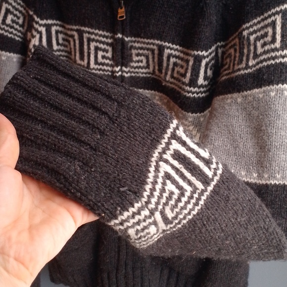 TNA 100% Lambs Wool Cowichan Style Cardigan Sweater Warm Charcoal Gray Knit 🩶 - Picture 4 of 11